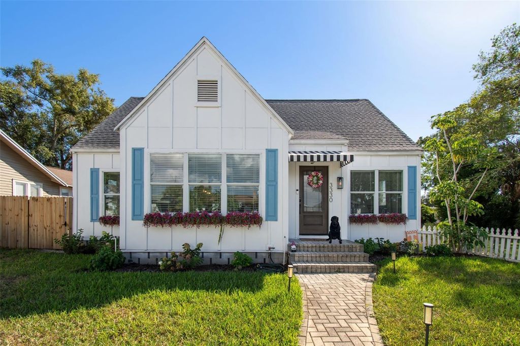 Image 1 of property listing at 3330 8TH AVENUE N, St Petersburg, FL 33713