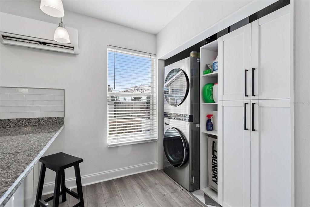 Image 23 of property listing at 3330 8TH AVENUE N, St Petersburg, FL 33713