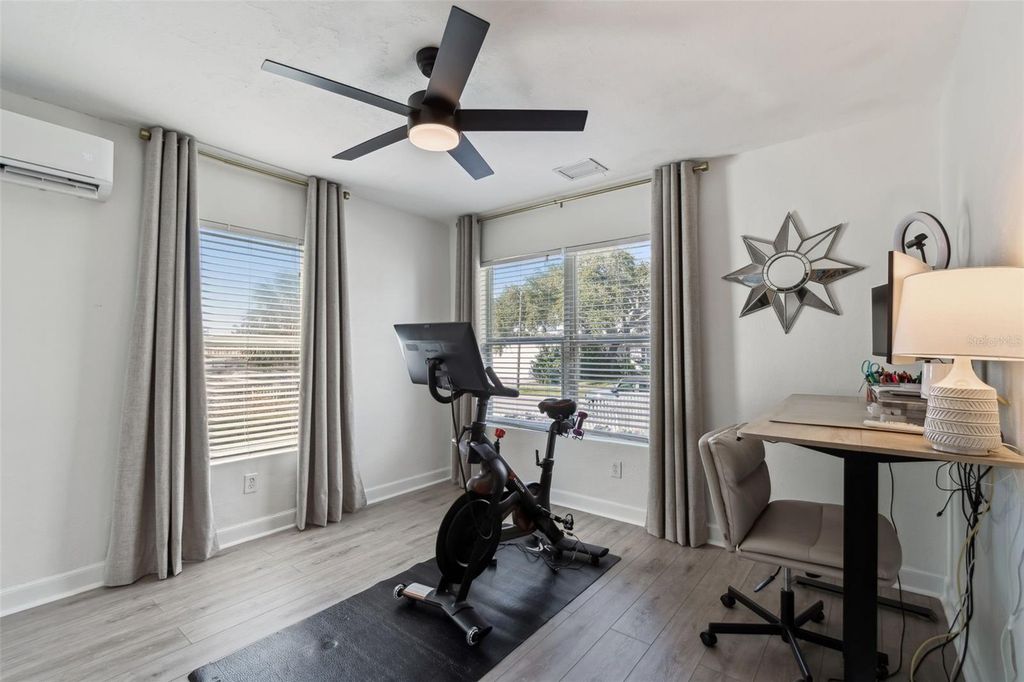 Image 24 of property listing at 3330 8TH AVENUE N, St Petersburg, FL 33713