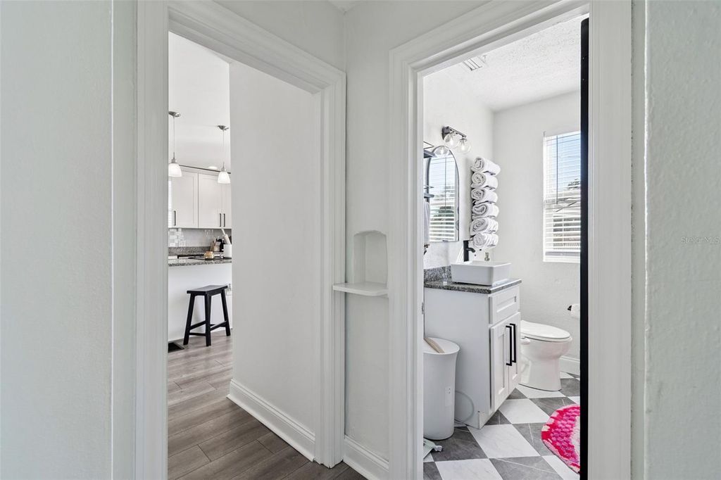 Image 26 of property listing at 3330 8TH AVENUE N, St Petersburg, FL 33713