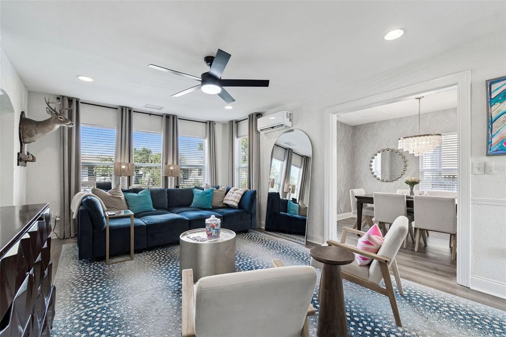 Image 5 of property listing at 3330 8TH AVENUE N, St Petersburg, FL 33713