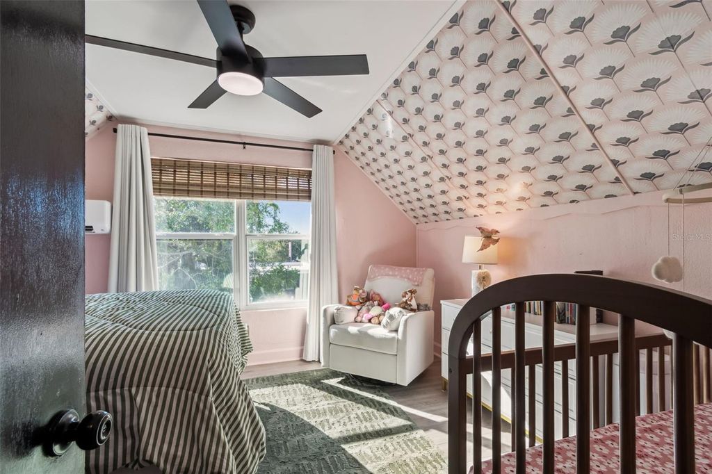 Image 42 of property listing at 3330 8TH AVENUE N, St Petersburg, FL 33713