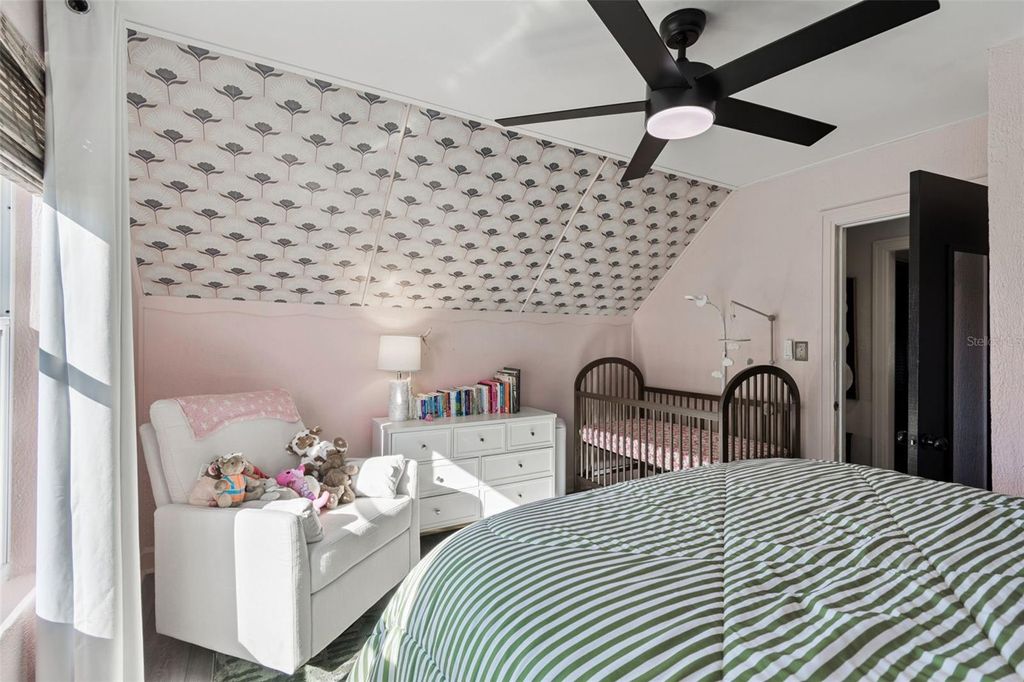 Image 45 of property listing at 3330 8TH AVENUE N, St Petersburg, FL 33713