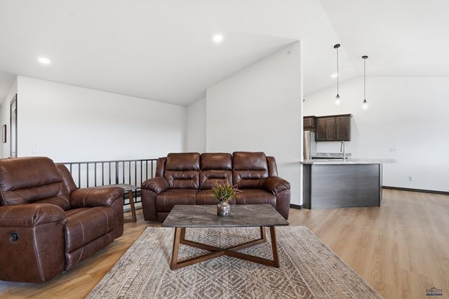 3053 HOEFER AVE, Rapid City, SD 57701