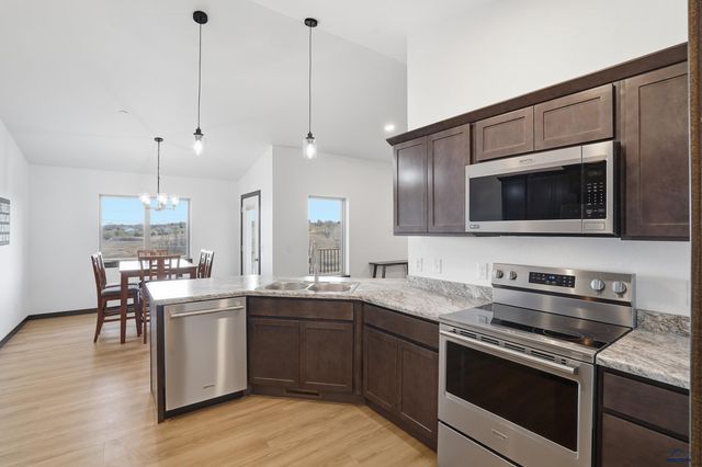 3053 HOEFER AVE, Rapid City, SD 57701