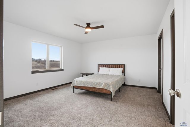 3053 HOEFER AVE, Rapid City, SD 57701