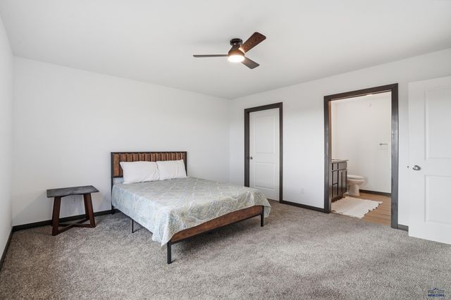 3053 HOEFER AVE, Rapid City, SD 57701