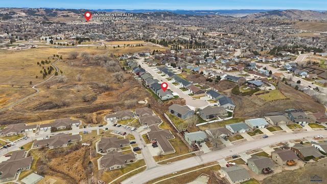 3053 HOEFER AVE, Rapid City, SD 57701