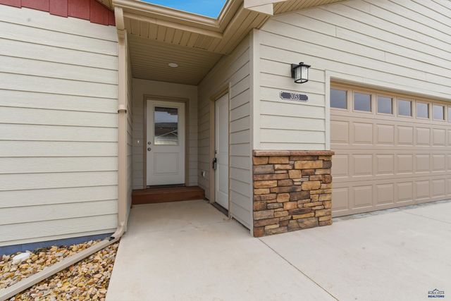 3053 HOEFER AVE, Rapid City, SD 57701