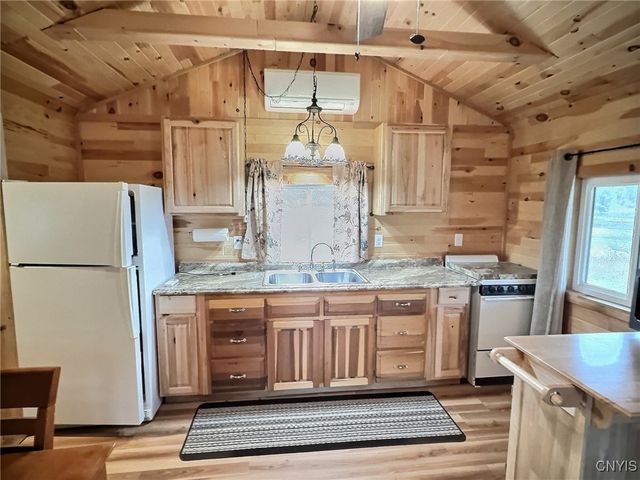 4050 State Route 221, Marathon, NY 13803