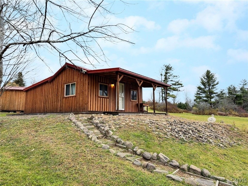 4050 State Route 221, Marathon, NY 13803