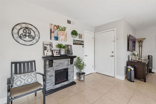 13765 JUNIPER BLOSSOM DRIVE 101, Tampa, FL 33618