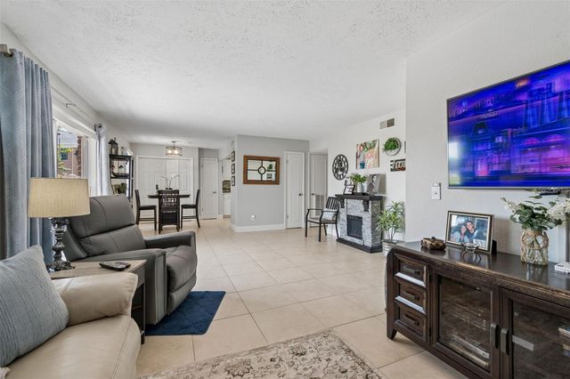 13765 JUNIPER BLOSSOM DRIVE 101, Tampa, FL 33618