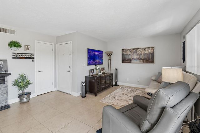 13765 JUNIPER BLOSSOM DRIVE 101, Tampa, FL 33618