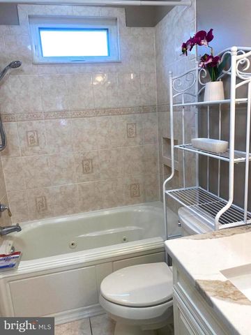516 SUMMIT AVE, Westville, NJ 08093