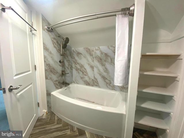 516 SUMMIT AVE, Westville, NJ 08093