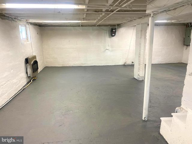 516 SUMMIT AVE, Westville, NJ 08093