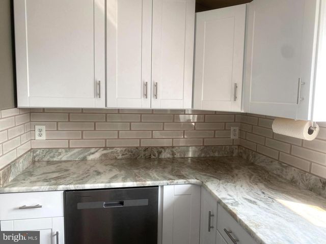 516 SUMMIT AVE, Westville, NJ 08093