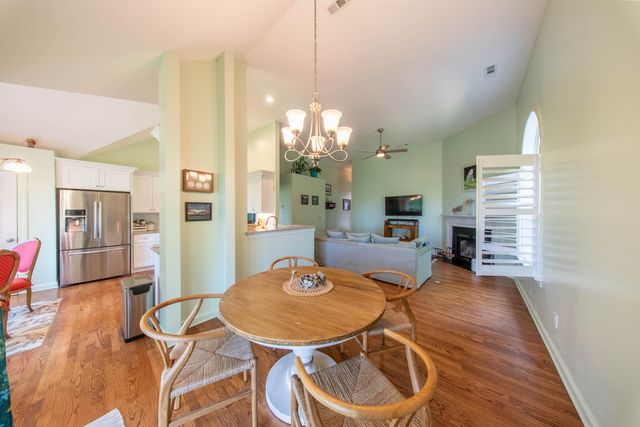 359 Kingston Lane, Mount Pleasant, SC 29464