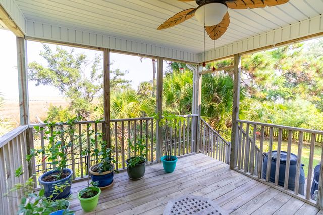 359 Kingston Lane, Mount Pleasant, SC 29464