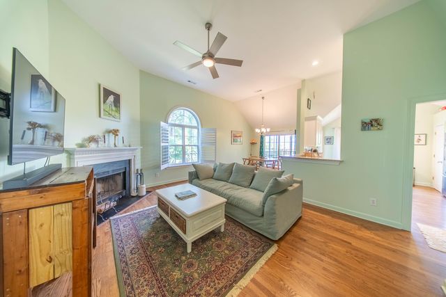 359 Kingston Lane, Mount Pleasant, SC 29464