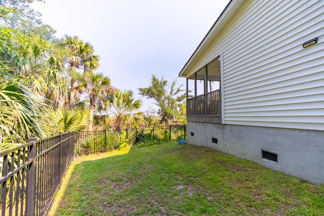 359 Kingston Lane, Mount Pleasant, SC 29464