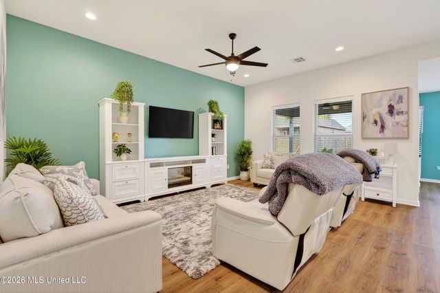 11402 Crystal Lake Drive, Gulfport, MS 39503