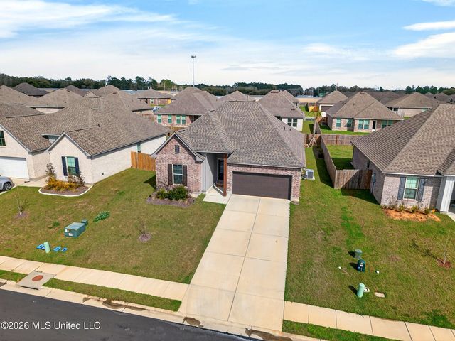 11402 Crystal Lake Drive, Gulfport, MS 39503