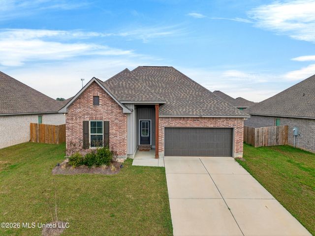 11402 Crystal Lake Drive, Gulfport, MS 39503