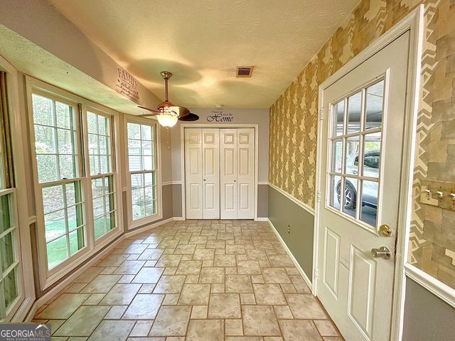 112 Greenbriar Trail, Lagrange, GA 30241