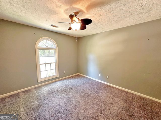 112 Greenbriar Trail, Lagrange, GA 30241