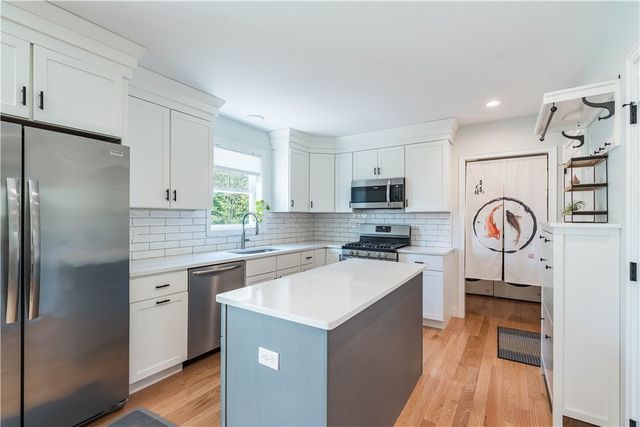 100 East View Avenue, Cranston, RI 02920