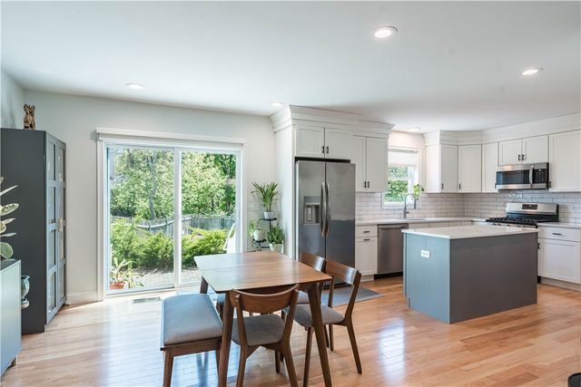 100 East View Avenue, Cranston, RI 02920
