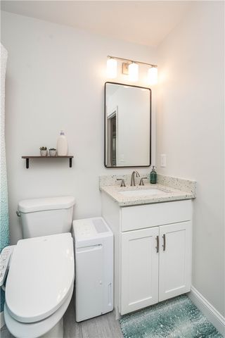 100 East View Avenue, Cranston, RI 02920