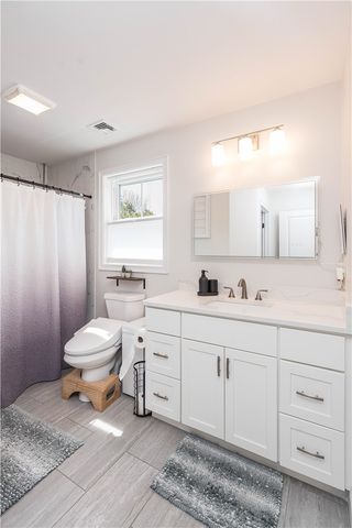 100 East View Avenue, Cranston, RI 02920