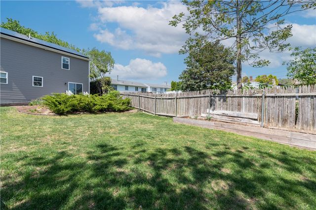 100 East View Avenue, Cranston, RI 02920