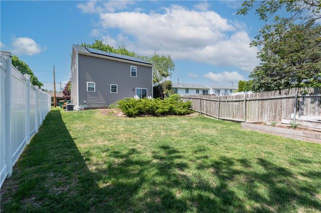 100 East View Avenue, Cranston, RI 02920