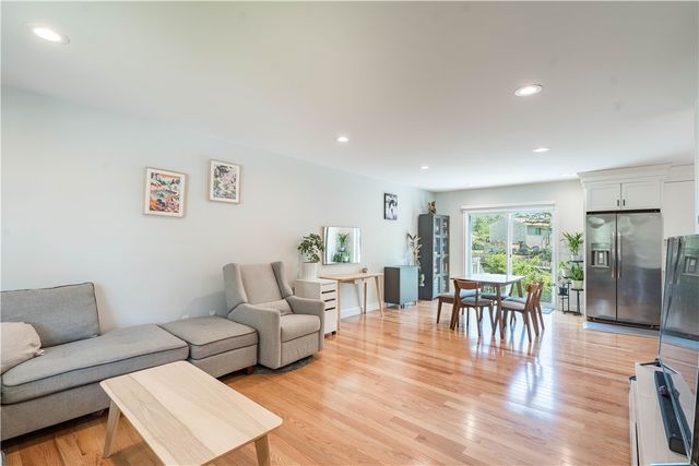 100 East View Avenue, Cranston, RI 02920