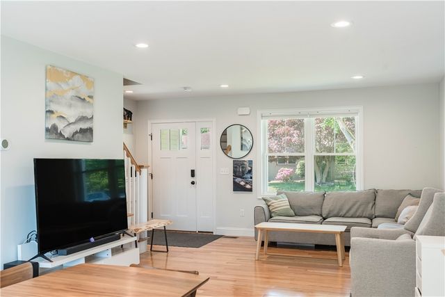 100 East View Avenue, Cranston, RI 02920