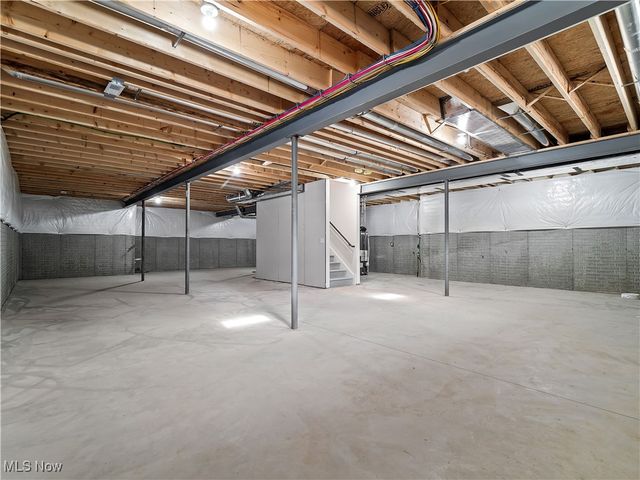 21032 Breckenridge Lane, Strongsville, OH 44149