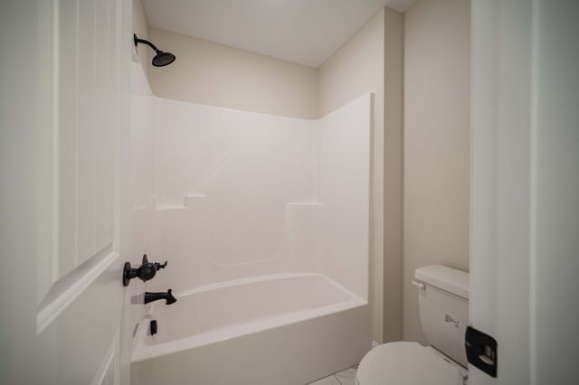 5414 Walnut Farms Blvd, Christiana, TN 37037