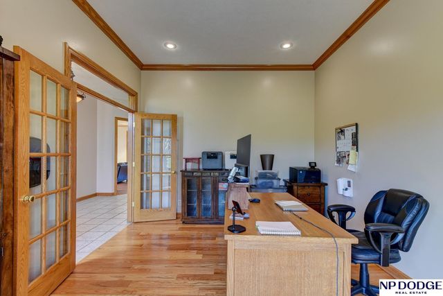 7657 Saddle Drive, Papillion, NE 68046