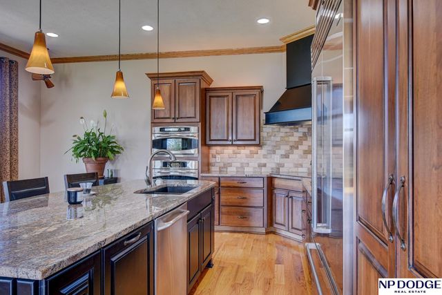 7657 Saddle Drive, Papillion, NE 68046