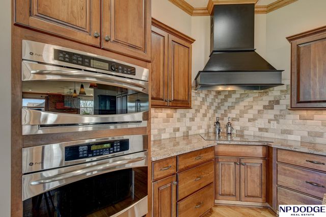 7657 Saddle Drive, Papillion, NE 68046