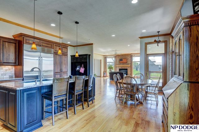 7657 Saddle Drive, Papillion, NE 68046