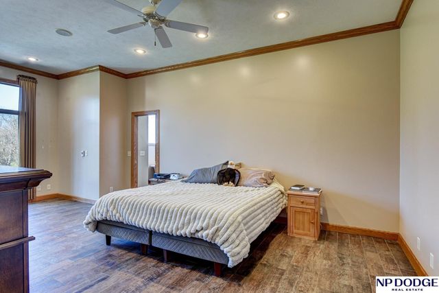 7657 Saddle Drive, Papillion, NE 68046