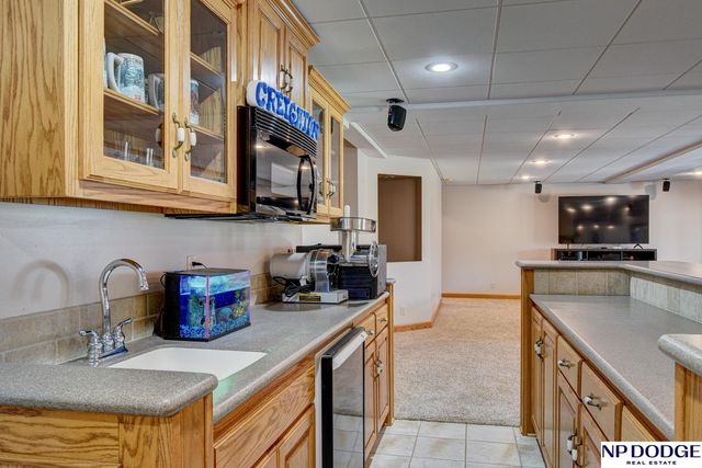 7657 Saddle Drive, Papillion, NE 68046