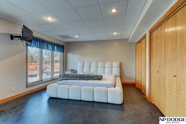 7657 Saddle Drive, Papillion, NE 68046