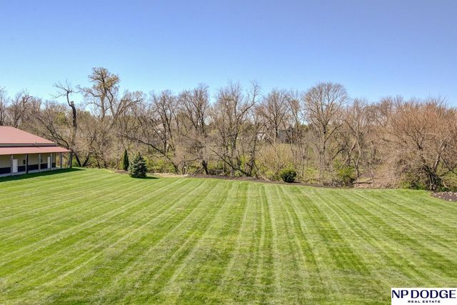 7657 Saddle Drive, Papillion, NE 68046