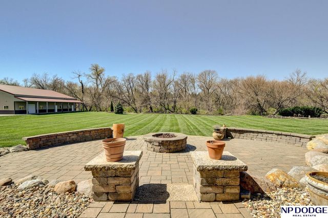 7657 Saddle Drive, Papillion, NE 68046